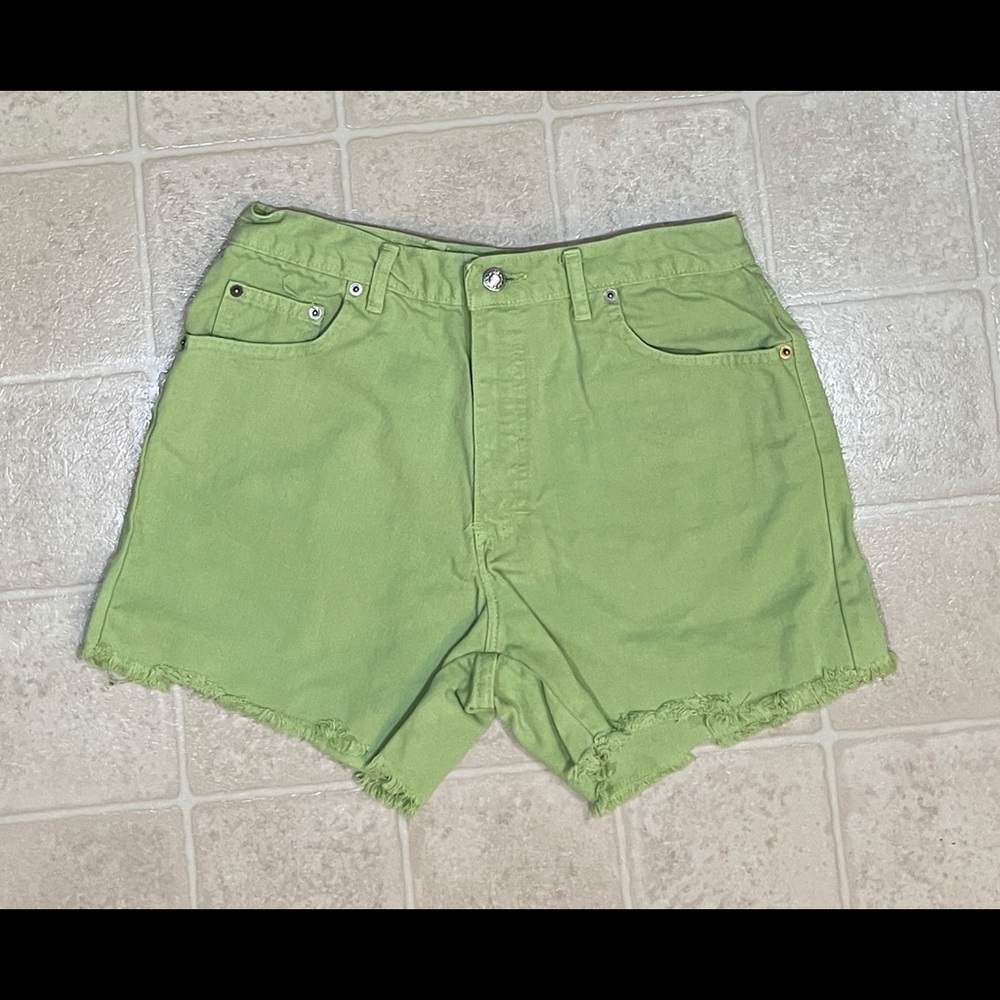 Women’s Moda Int’l Shorts Size 10 EUC Limey Green